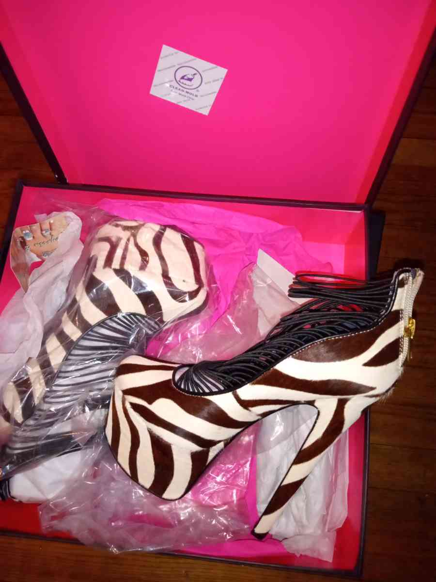 GREAT PRICES FOR BRAND NEW IN BOX LONDON TRASH WOMEN SHOES - Staten Island, New York - FleaMarketBay