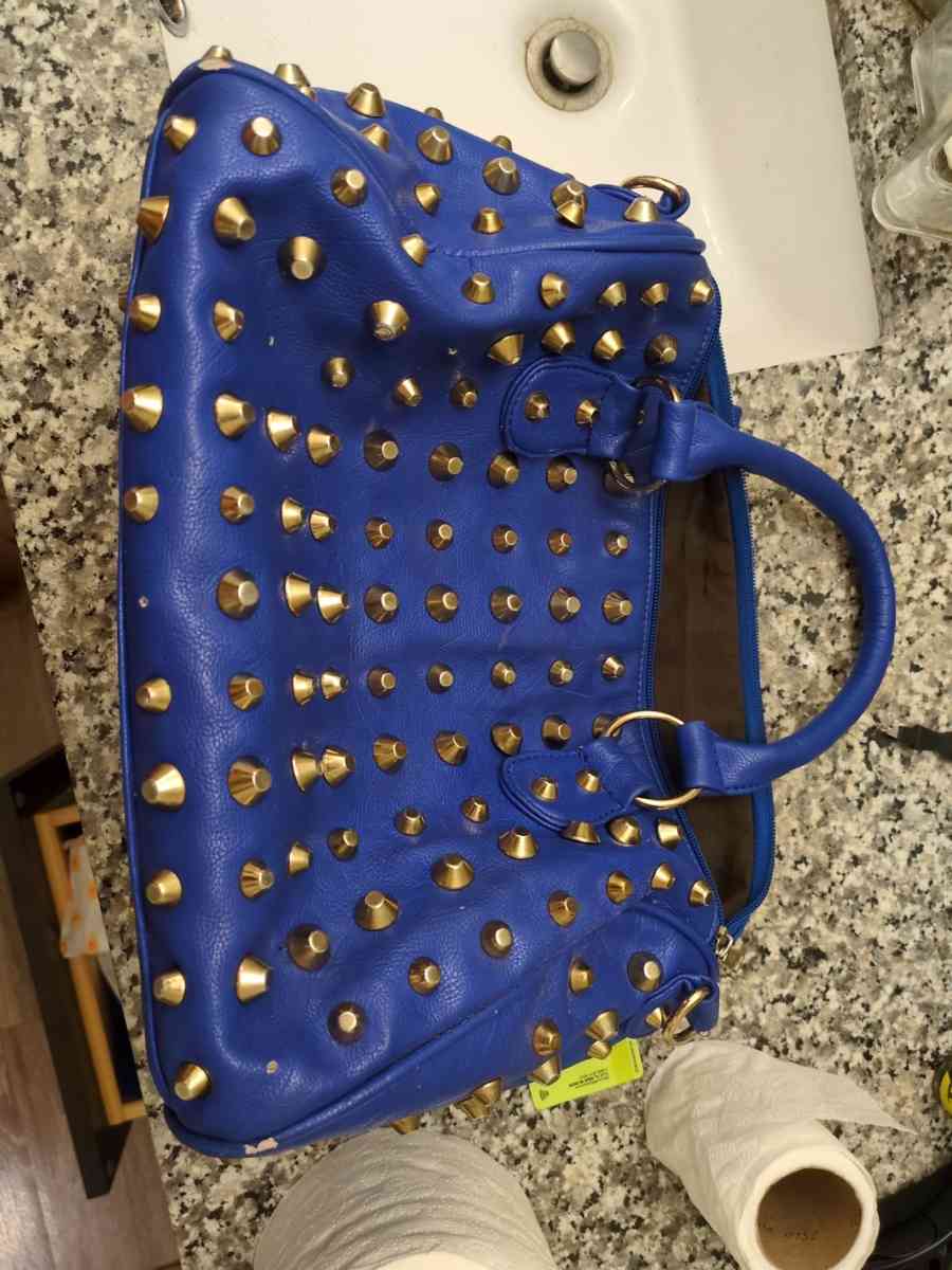 hand bag blue studs - Clermont, Florida - FleaMarketBay