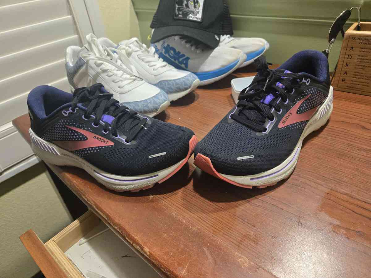 5 pair of womens shoes  Michael Kohrs are brand new - Tavares, Florida - FleaMarketBay