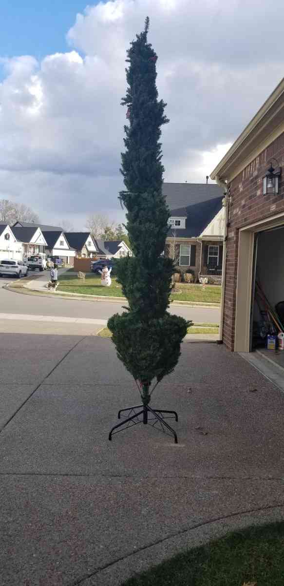 12 ft Slim Christmas tree cashmere with 1100 Led lights - Mount Juliet, Tennessee - FleaMarketBay