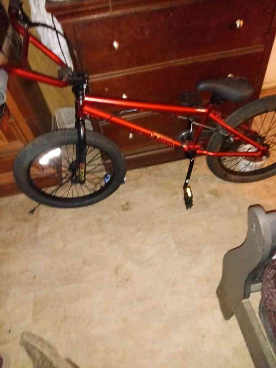 estoy vendiendo esta visiquleta esta nueva - Adelanto, California