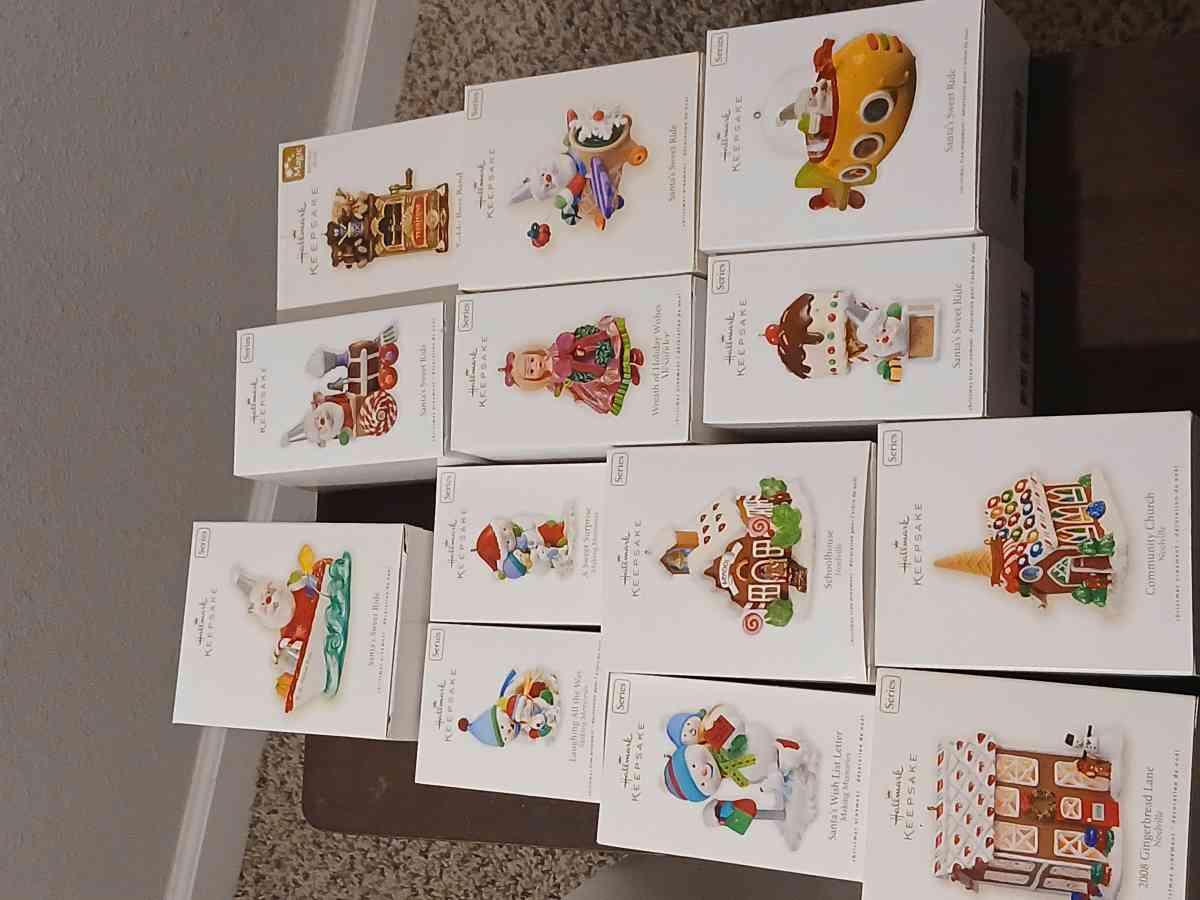 hallmark  keepsake christmas ornaments - Des Moines, Iowa - FleaMarketBay
