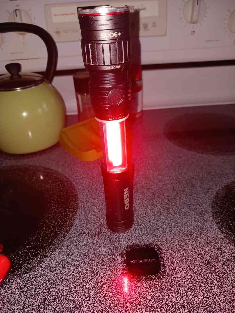 LED FlashlightWork Light  NEBO SLYDE  400 Lumens  6783