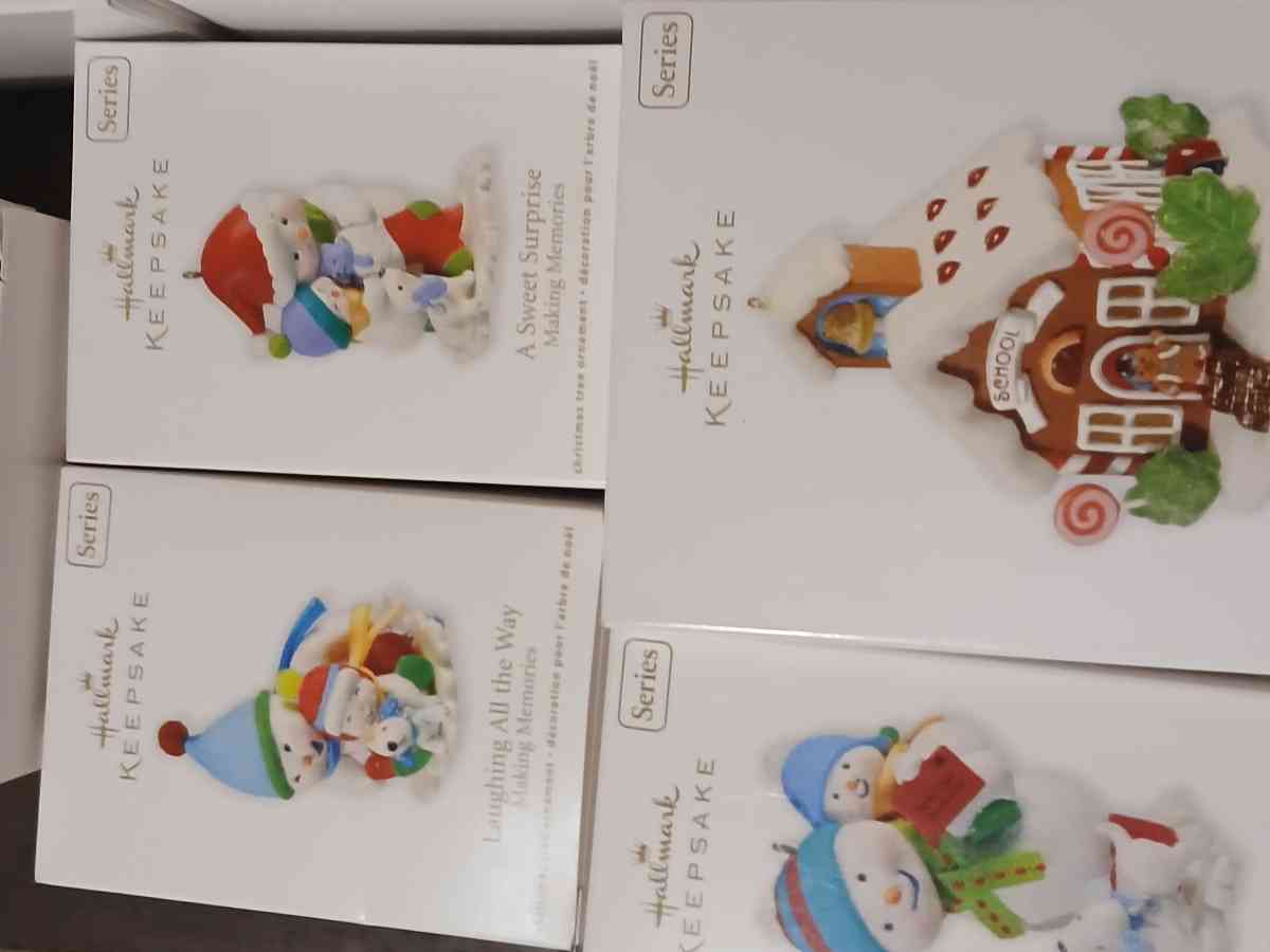 hallmark  keepsake christmas ornaments - Des Moines, Iowa - FleaMarketBay