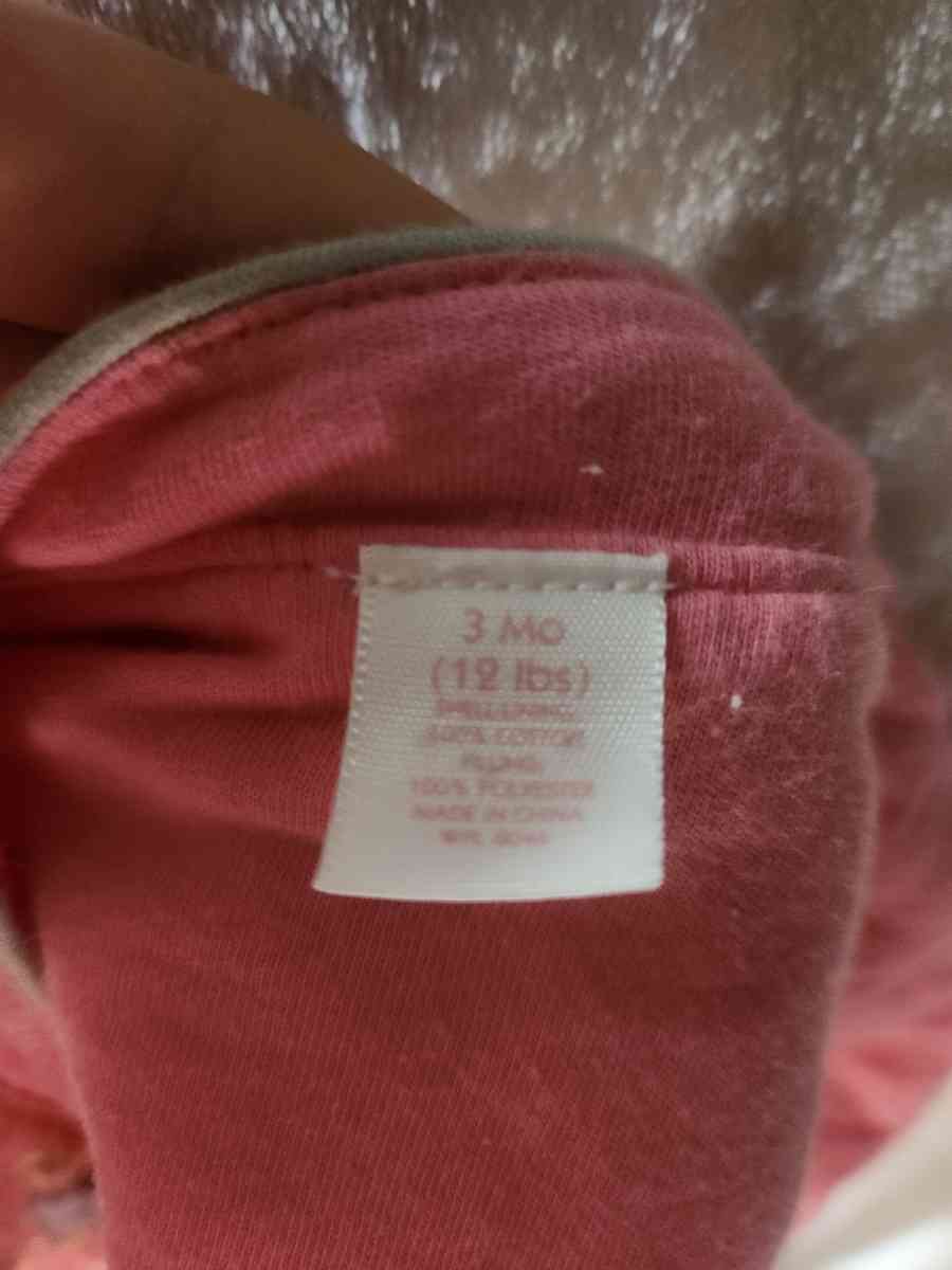 3 Months Baby Girls Salmon Pink Outfit - Kansas City, Missouri - FleaMarketBay