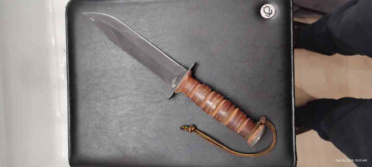 Commemorative 1992 USMC KaBar Fixed Blade Knife with Sheath - Mesa, Arizona - FleaMarketBay