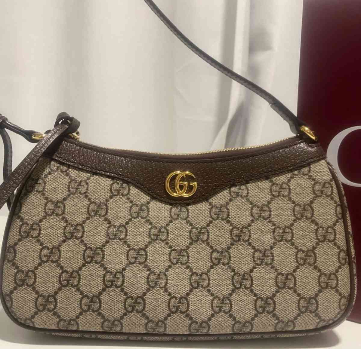 Gucci Shoulder bag - Paradise Valley, Arizona - FleaMarketBay
