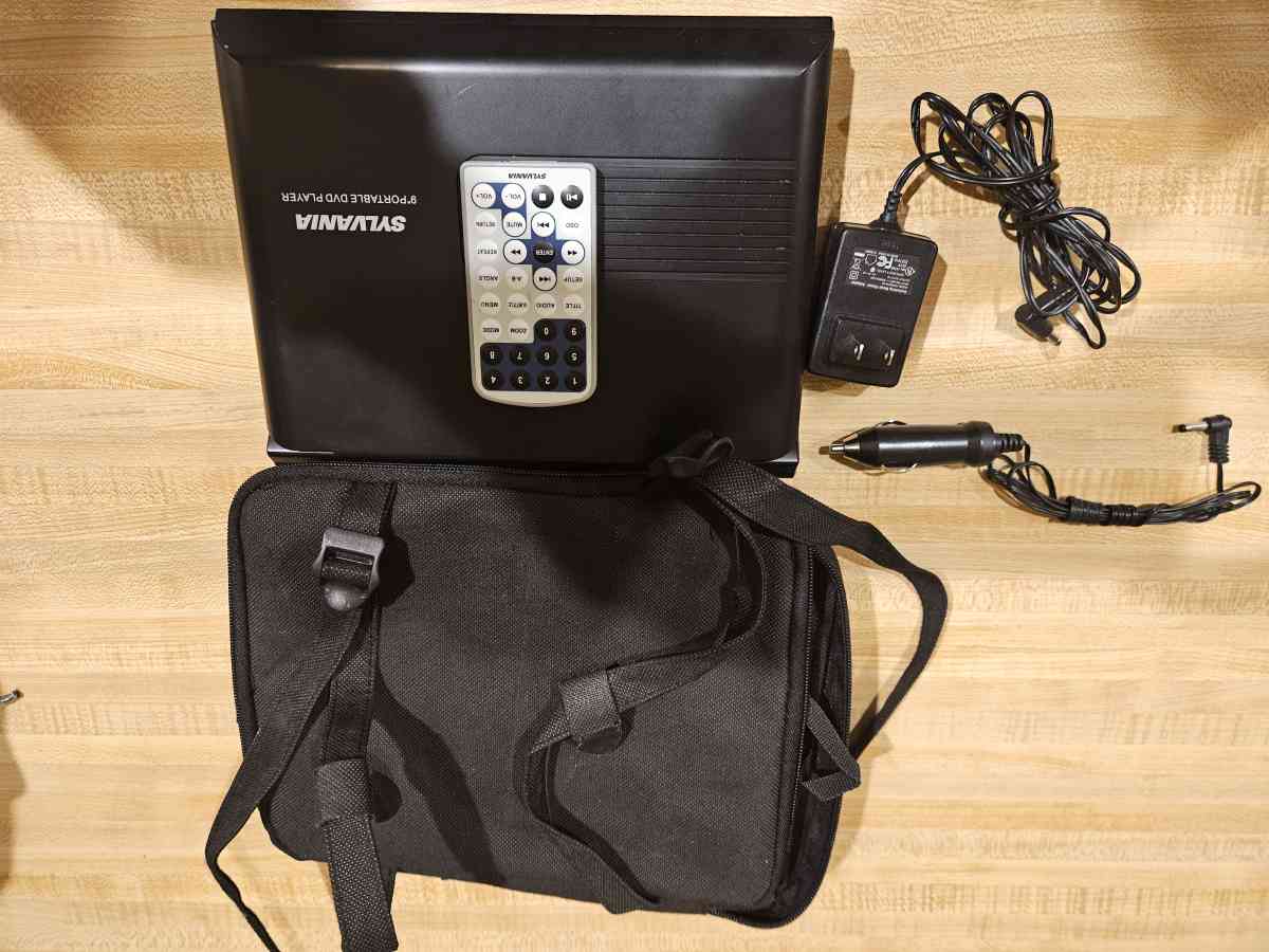Sylvania 9 Portable DVD Player - Chicago, Illinois - FleaMarketBay