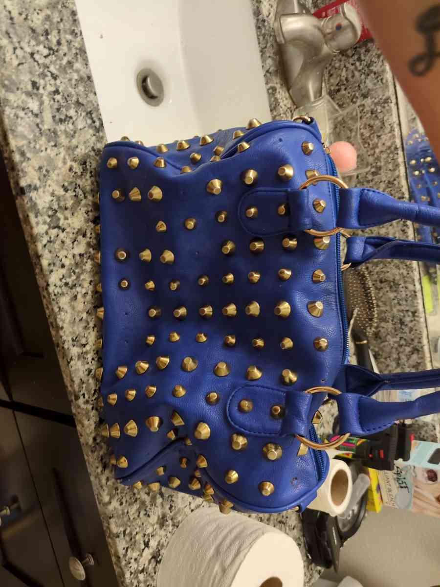 hand bag blue studs - Clermont, Florida - FleaMarketBay