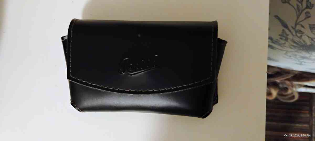 sunglasses - Snohomish, Washington - FleaMarketBay