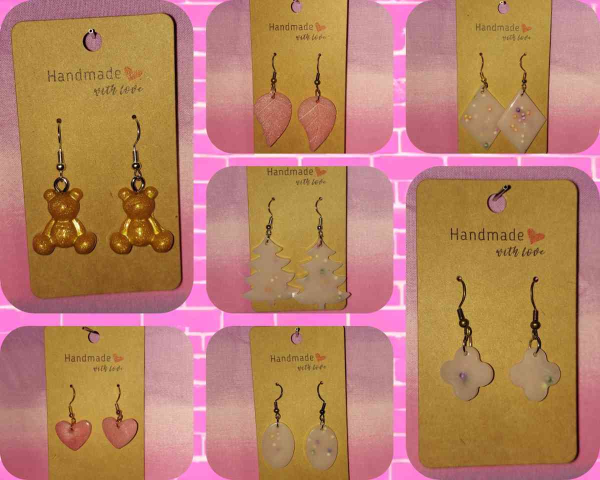 Hypoallergenic earrings and keychains - Macclenny, Florida - FleaMarketBay