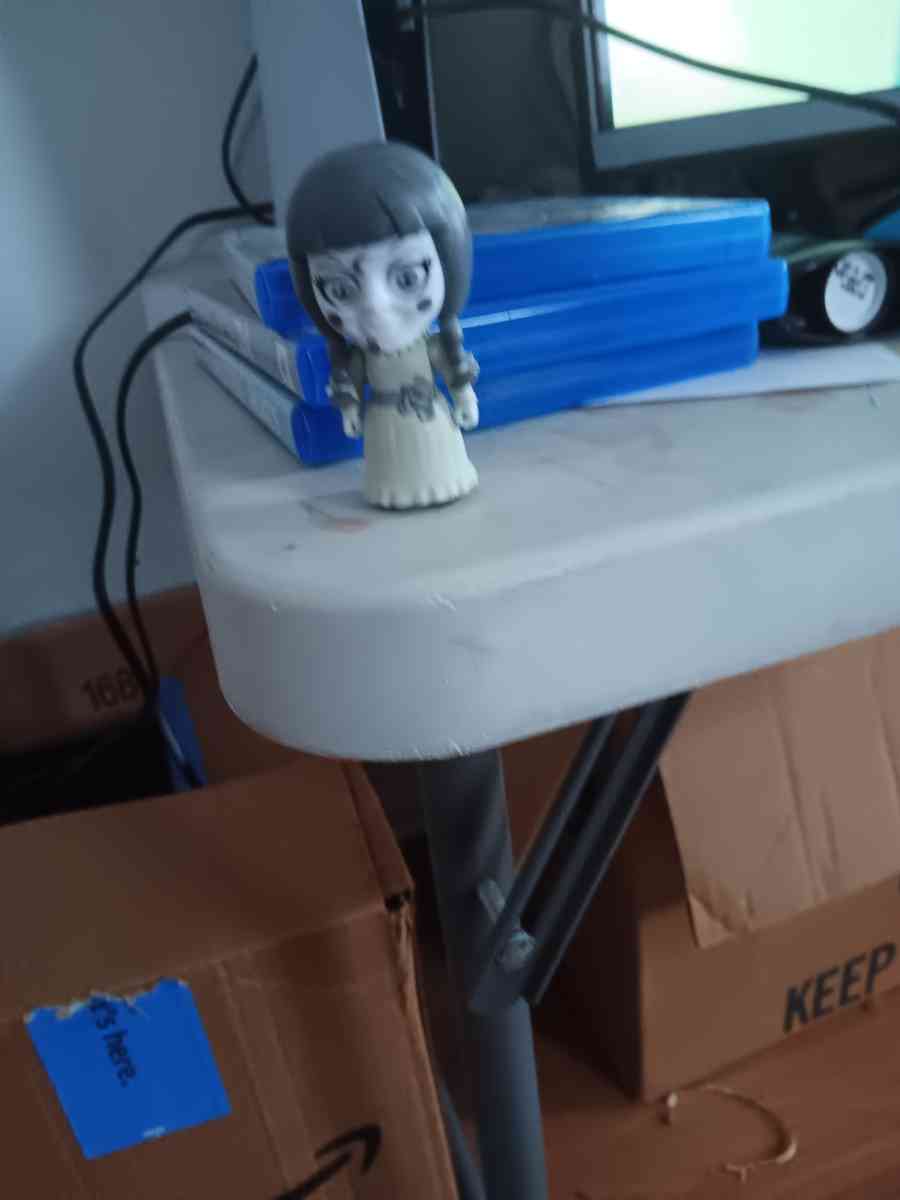 lost stand white Annabelle horror mini figure good condition - Jermyn, Pennsylvania - FleaMarketBay