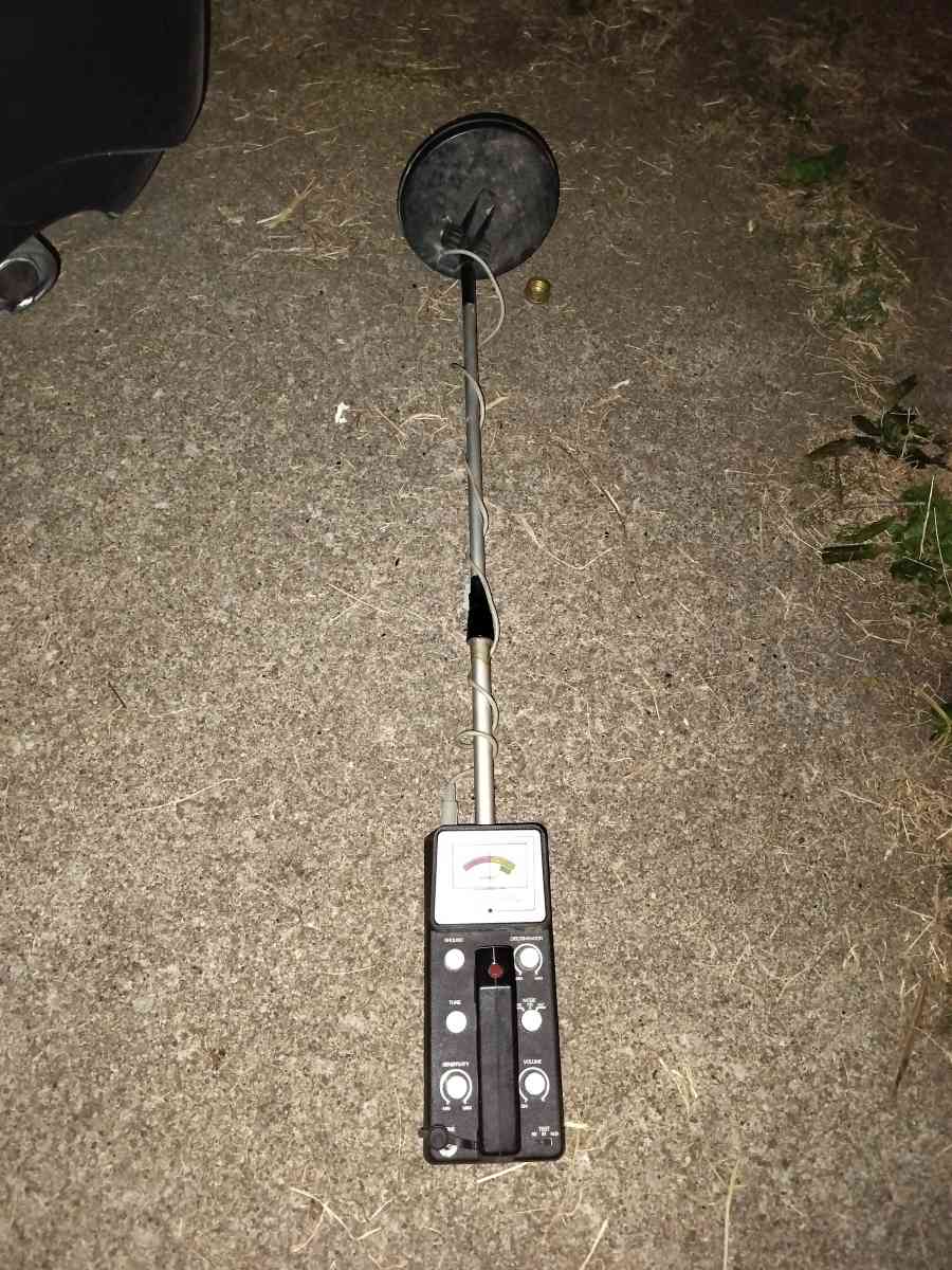 saw tool box vac pipe bender and metal detectors - Akron, Ohio - FleaMarketBay