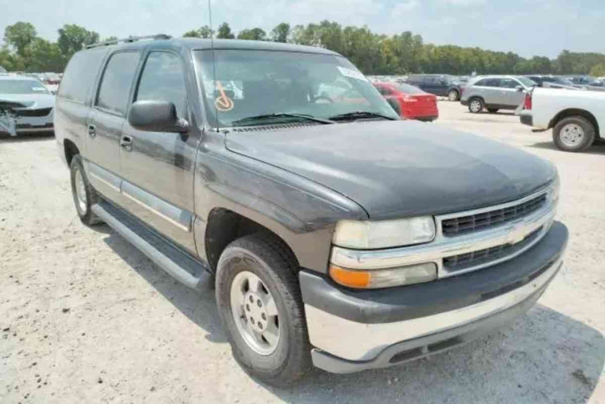 03 to 06 chevy tahoe suburban youkon gm parts only - Houston, Texas