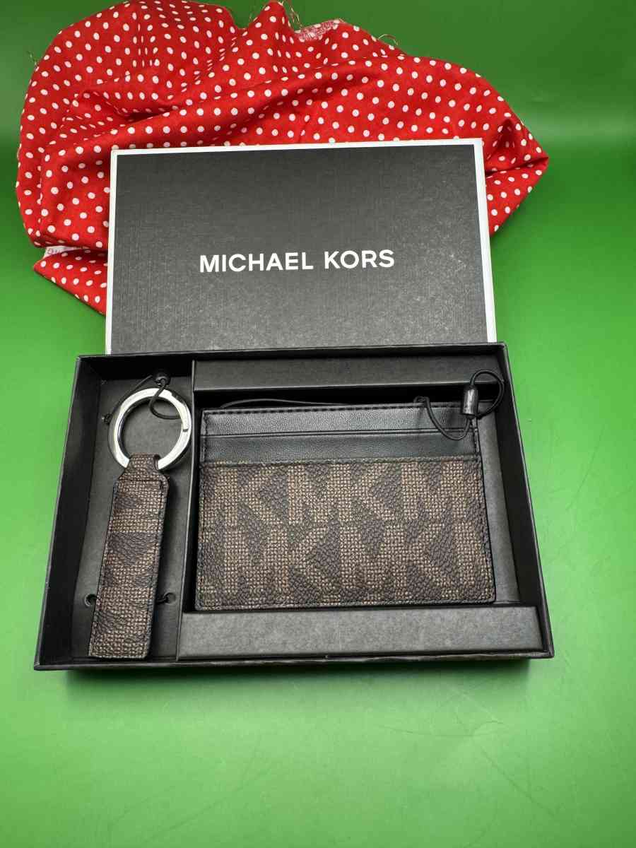 2042HPSR New Brown  Black Michael Kors Slim Holder With Key - Gallatin, Tennessee