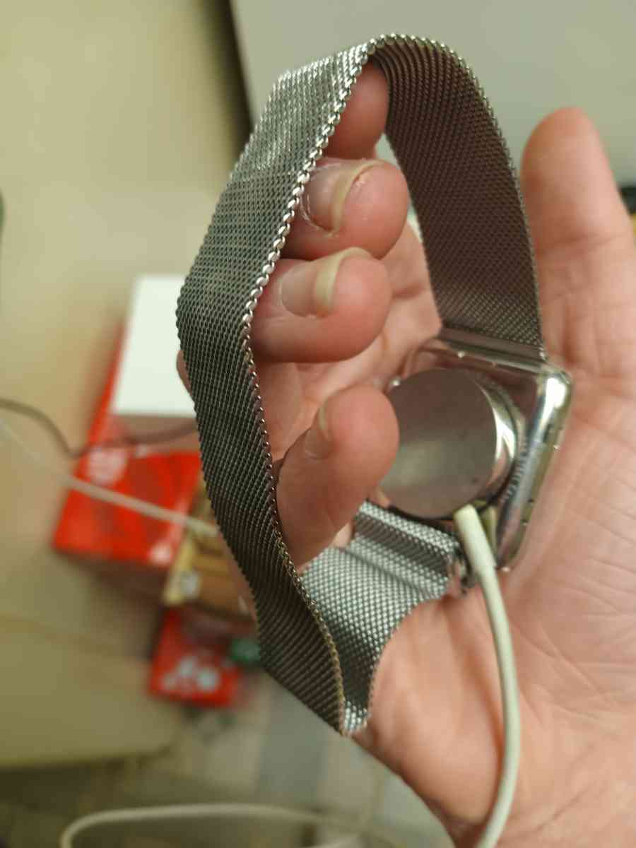 Apple watch - Dayton, Ohio - FleaMarketBay