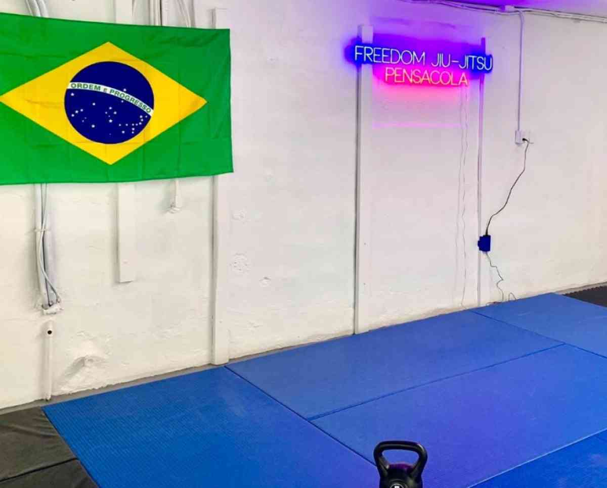 Customized Neon light - Los Angeles, California - FleaMarketBay