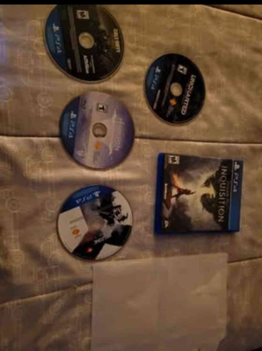 ps4 slim - Adams, New York - FleaMarketBay