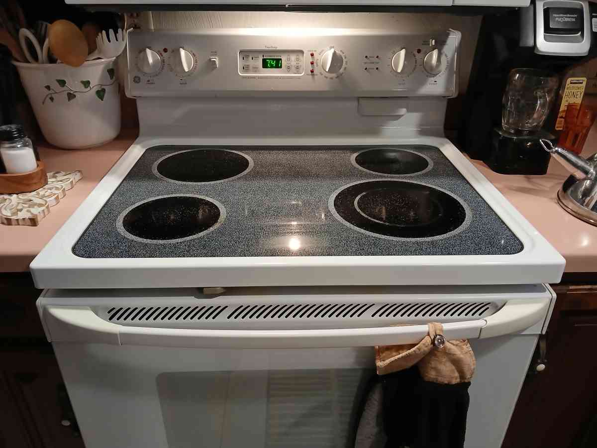 GE ELECTRIC  RANGE - Mckeesport, Pennsylvania - FleaMarketBay