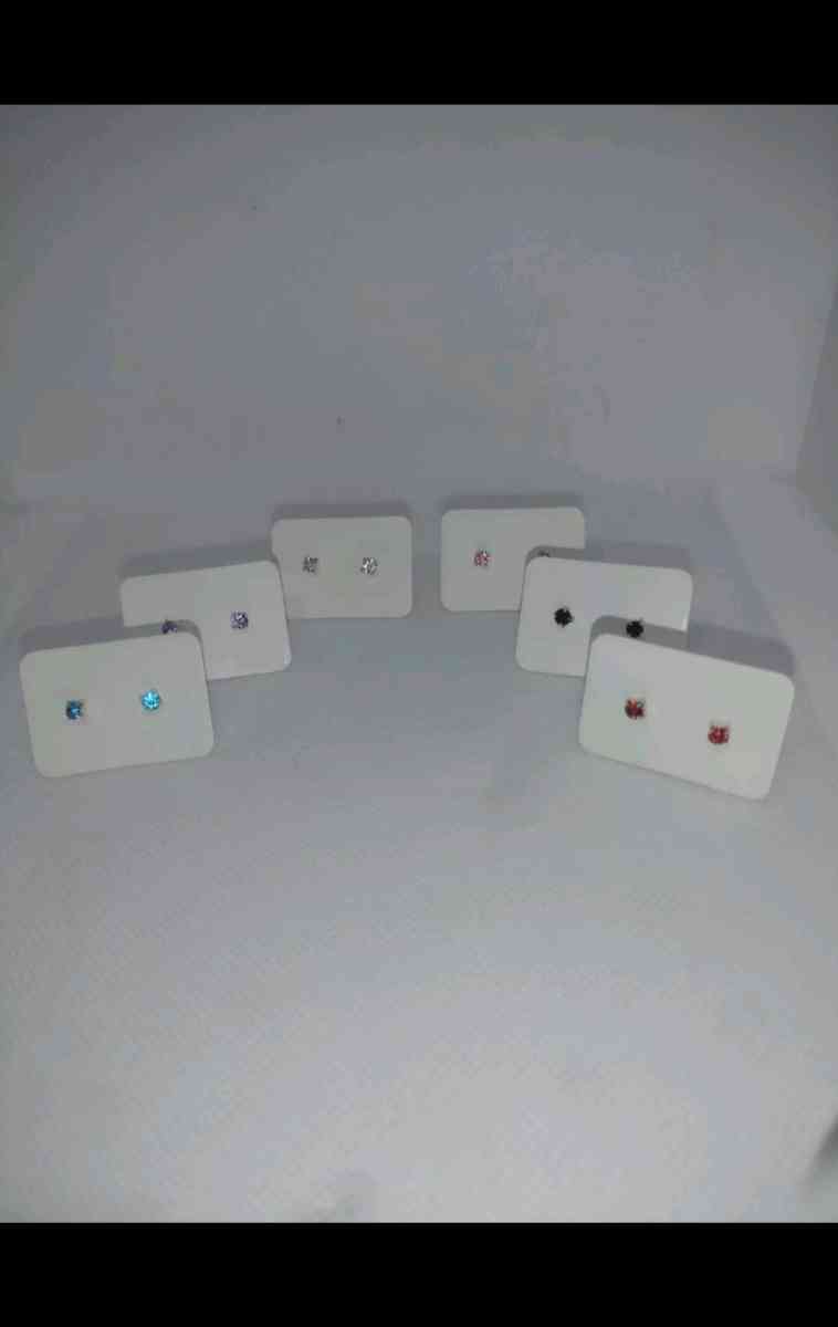 6 Earrings Studs Set Medium - Roanoke, Virginia