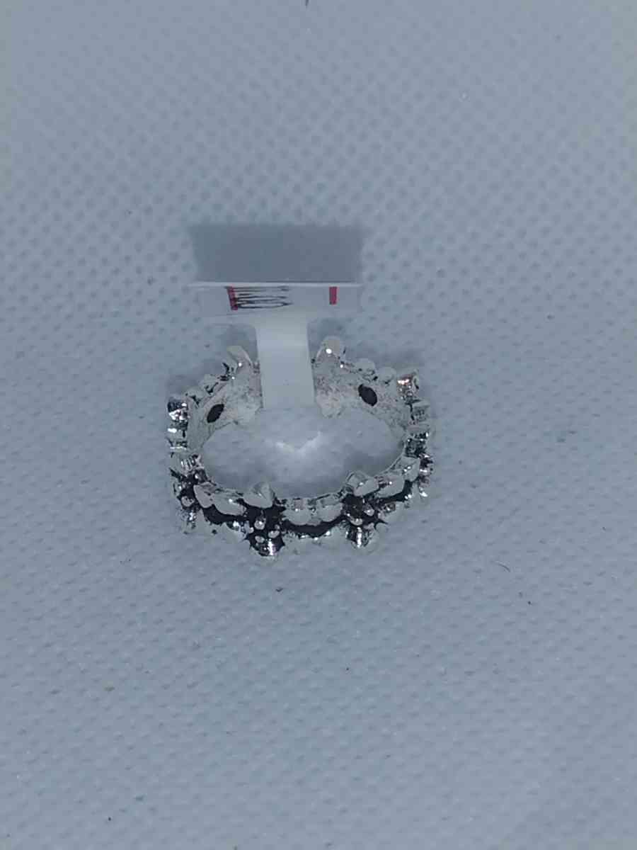 Flower Crown Style Silver Ring - Roanoke, Virginia - FleaMarketBay