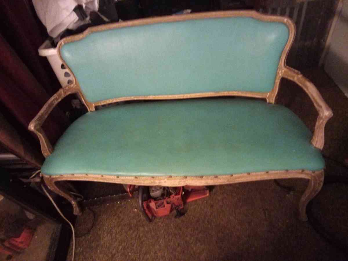 bench - Crockett, Texas