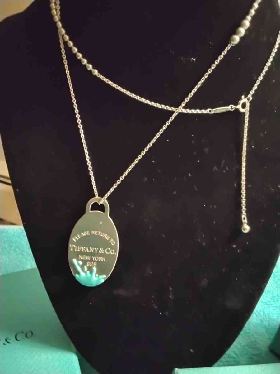 TIFFANYCO BLUE SPLASH NECKLACE - Brookfield, Massachusetts - FleaMarketBay