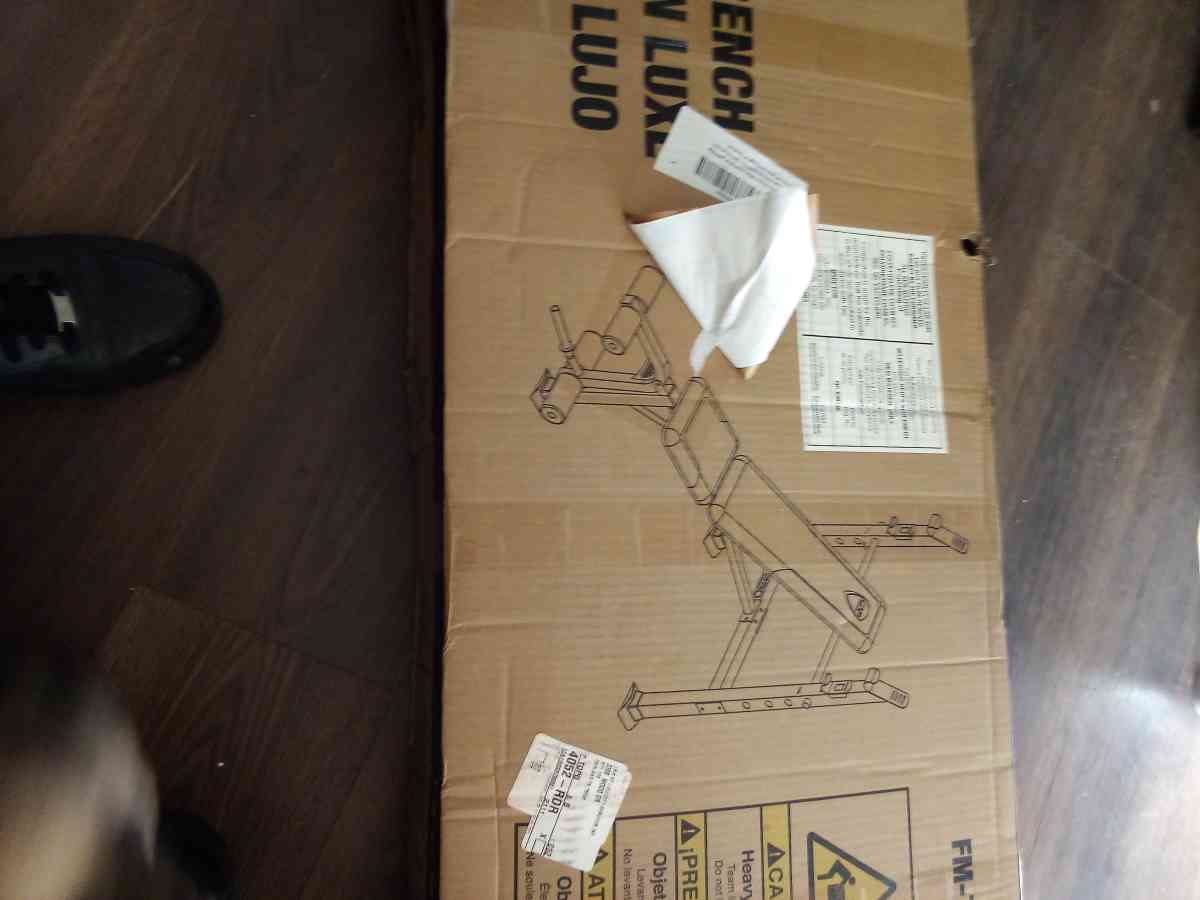 Cap Workout Bench - Dallas, Texas - FleaMarketBay