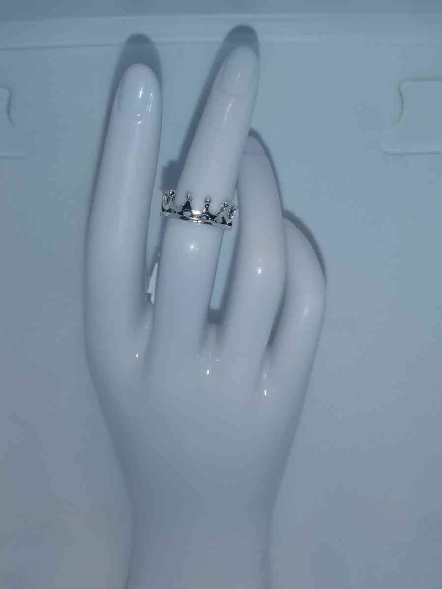 Silver Crown Ring - Roanoke, Virginia - FleaMarketBay