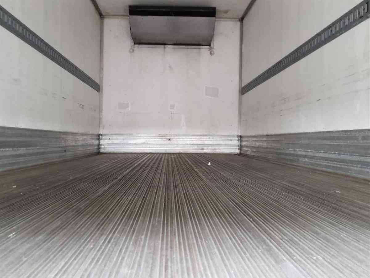 2018 ISUZU NPR Box Truck or Refrigerated Van - Aurora, Colorado - FleaMarketBay