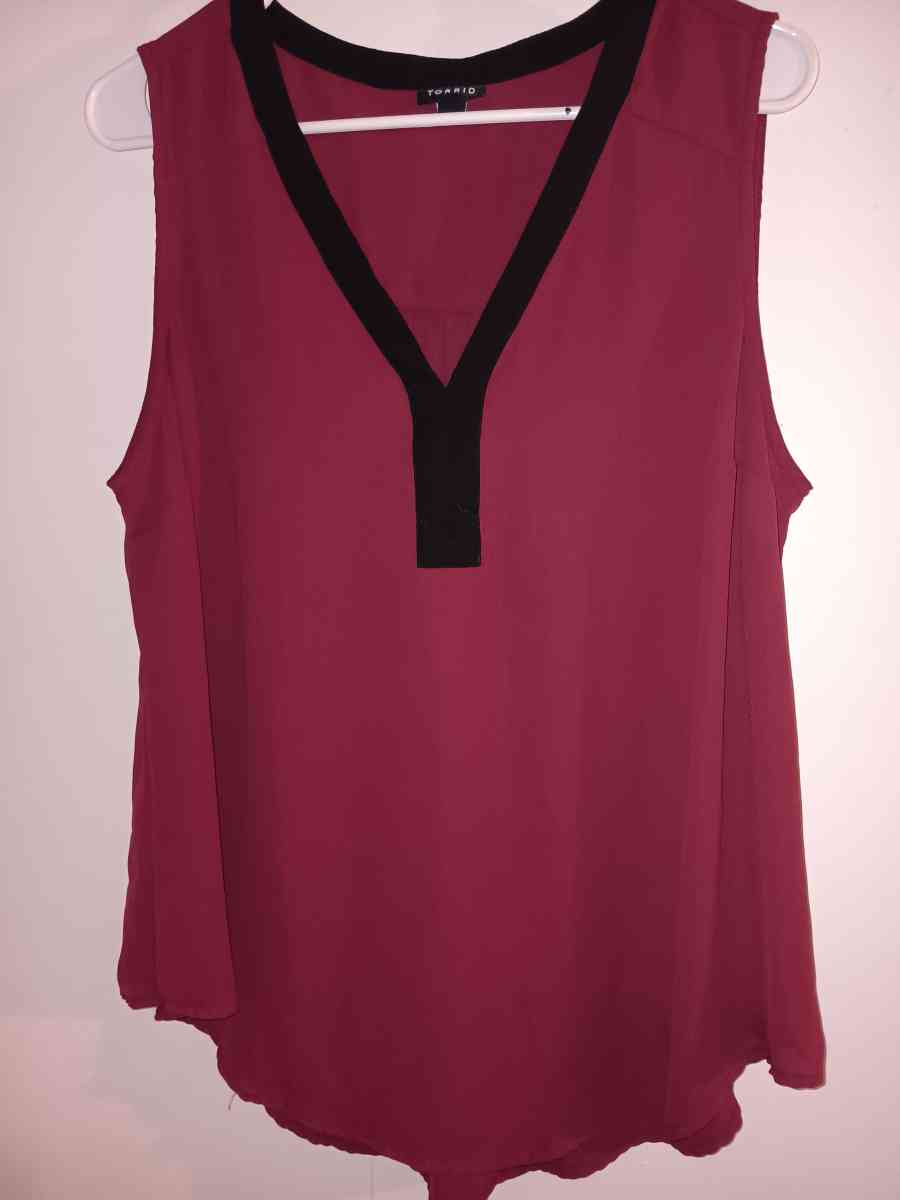 Womens Torrid tank top size O - Prentiss, Mississippi - FleaMarketBay