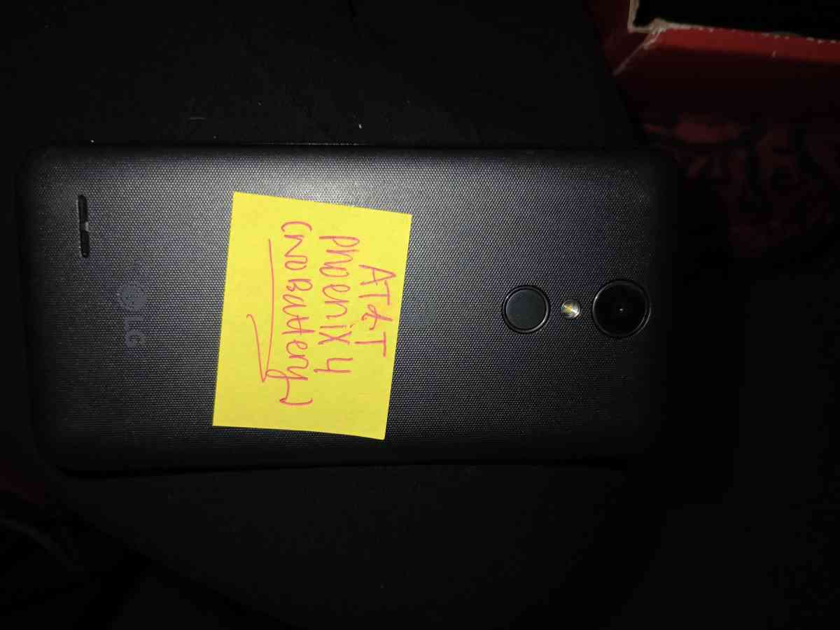 VARIOUS OLD PHONES - Morgan City, Louisiana - FleaMarketBay