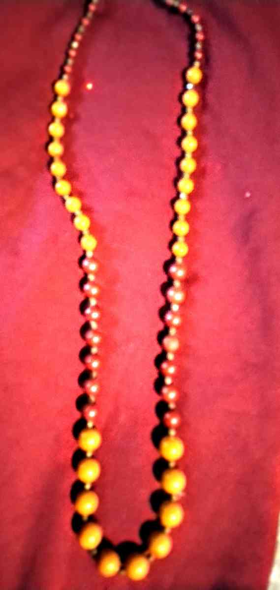 necklaces - Adelanto, California - FleaMarketBay