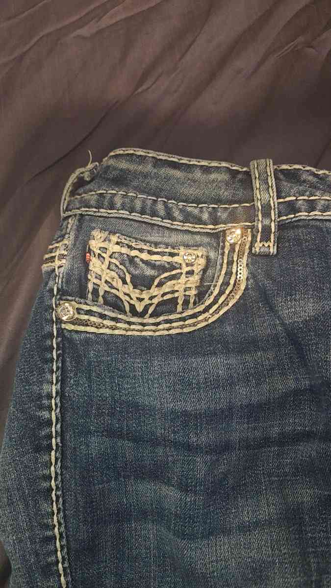 Vigoss Jeans - Fairfield, Iowa - FleaMarketBay