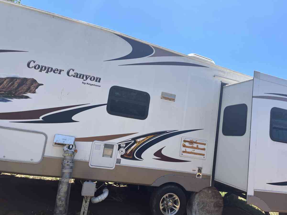 2010 keystone copper canyon - Waterloo, South Carolina - FleaMarketBay