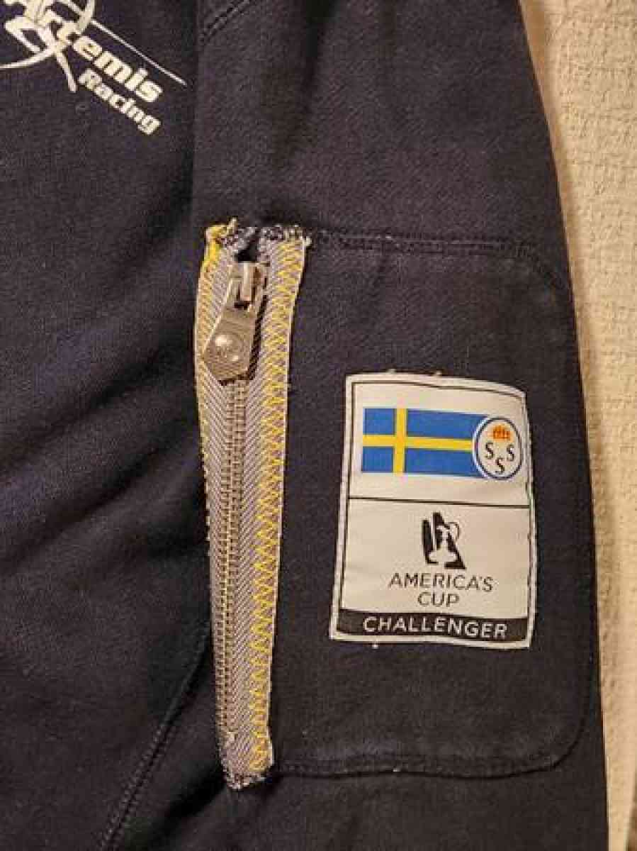 olympic zip uo sweatshirt - Clinton, Massachusetts - FleaMarketBay