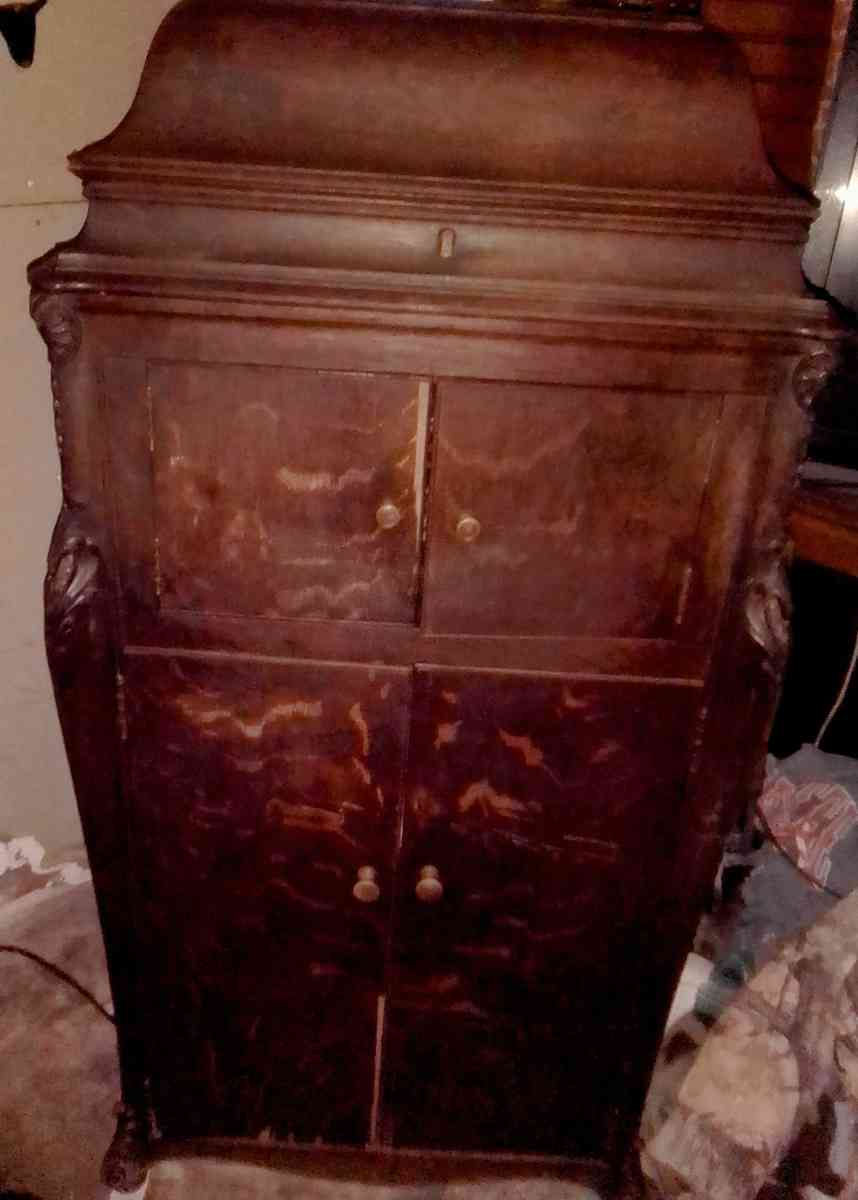 Victor victrola talking machine - Vidor, Texas - FleaMarketBay
