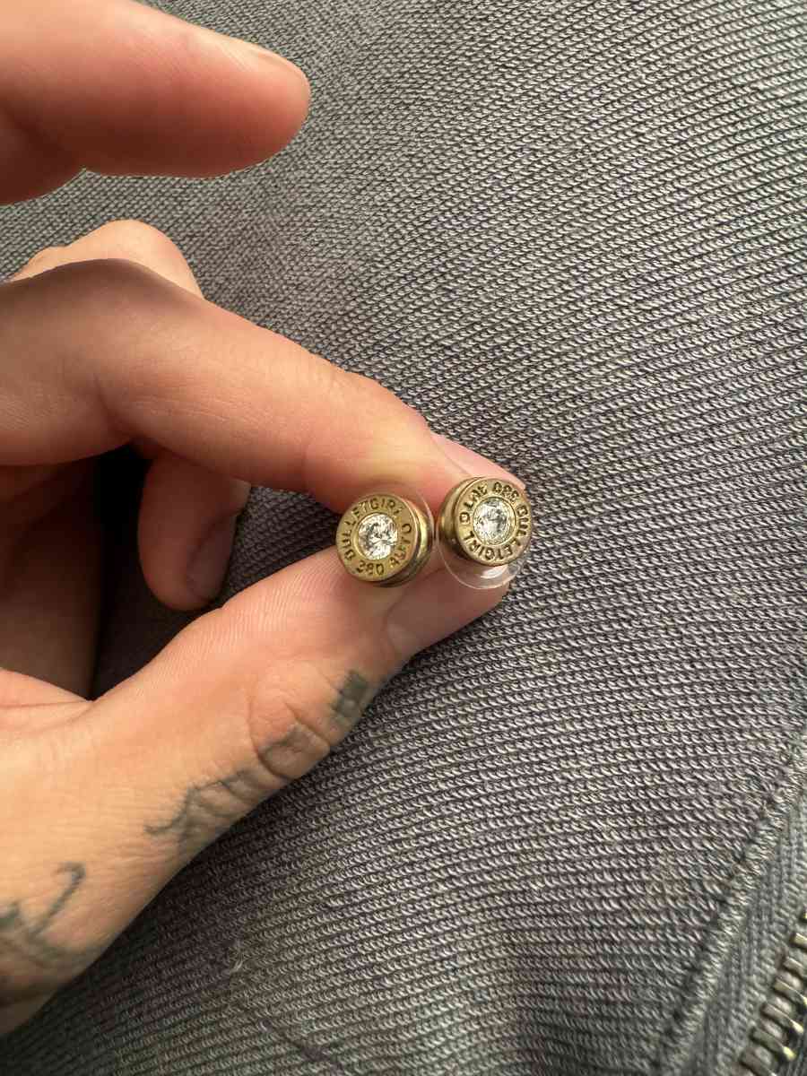 Bullet diamond earrings - Aguila, Arizona