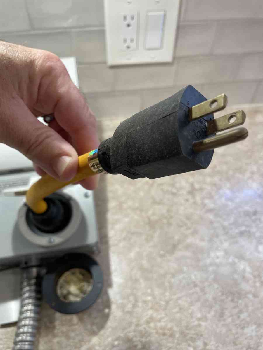 6 Circuit Transfer Switch - Fall River, Massachusetts - FleaMarketBay