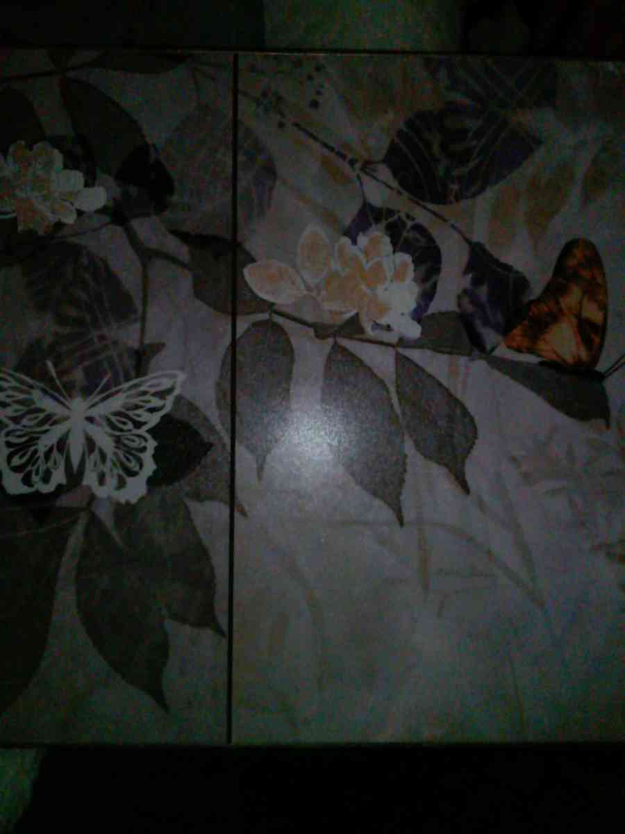 wall art - Adelanto, California - FleaMarketBay