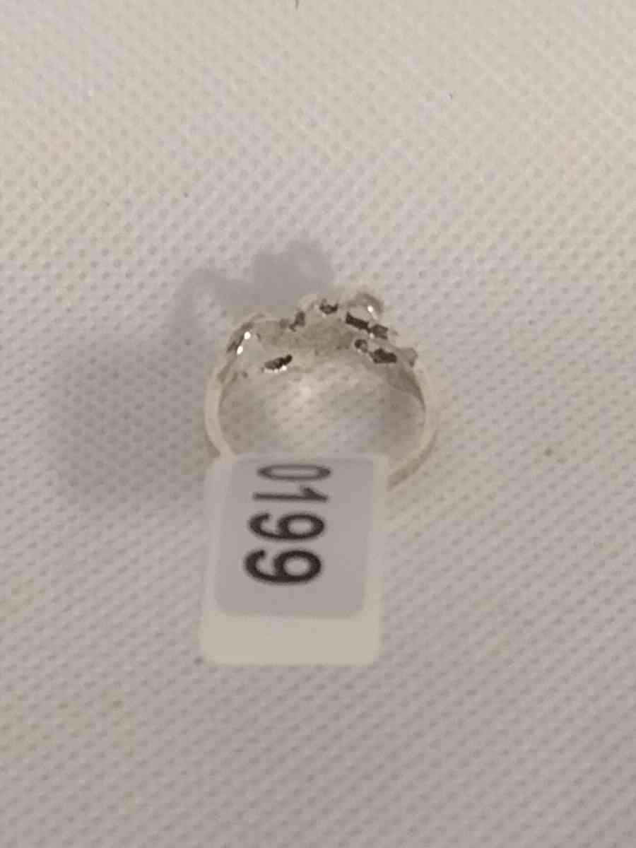 Silver Flower Ring - Roanoke, Virginia - FleaMarketBay