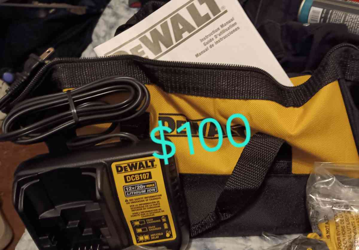 Dewalt mult tool 20 volt brand new with batteries and charge - Opelika, Alabama - FleaMarketBay
