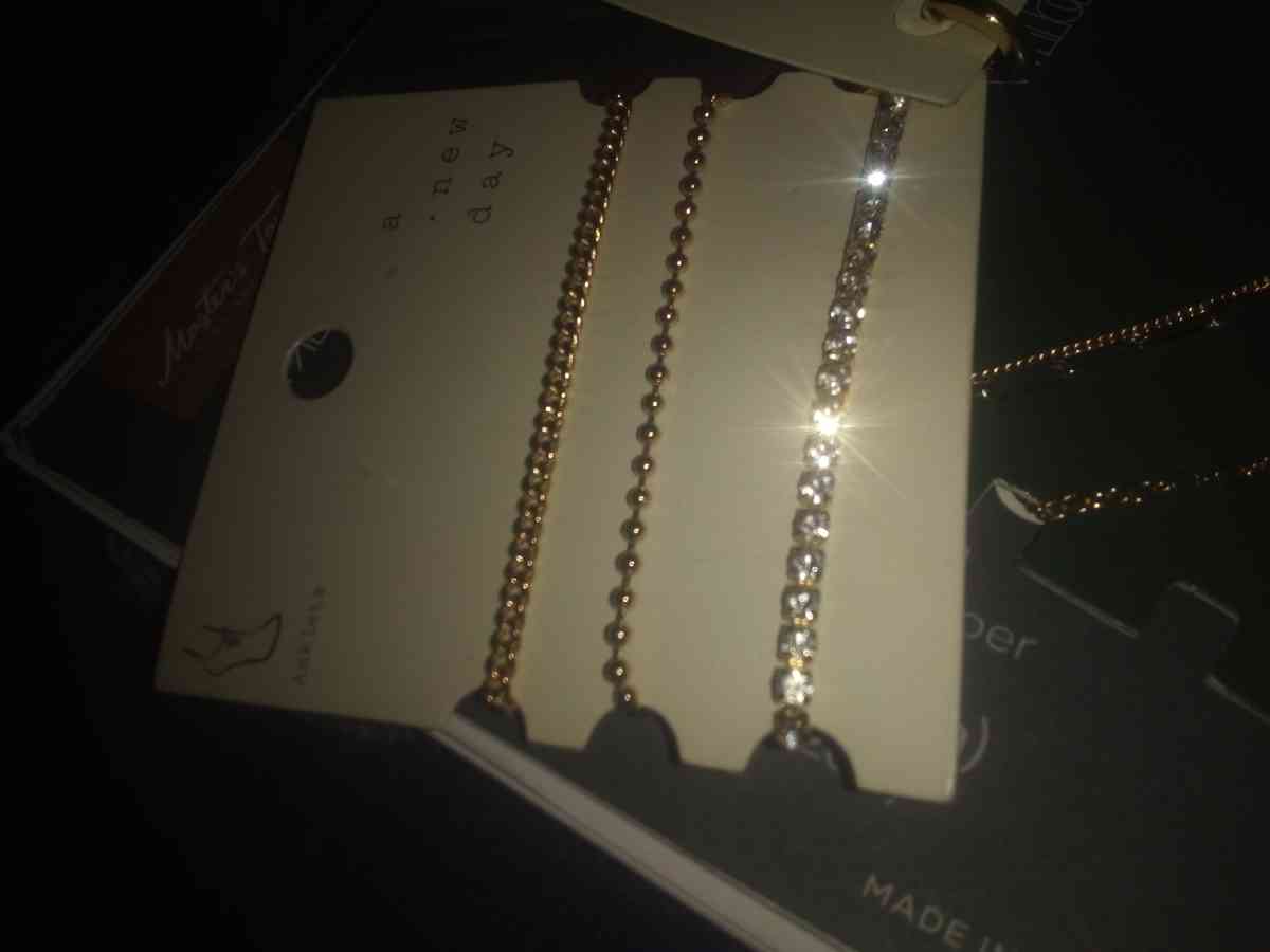 Assorted womans Jewelry - Albuquerque, New Mexico - FleaMarketBay