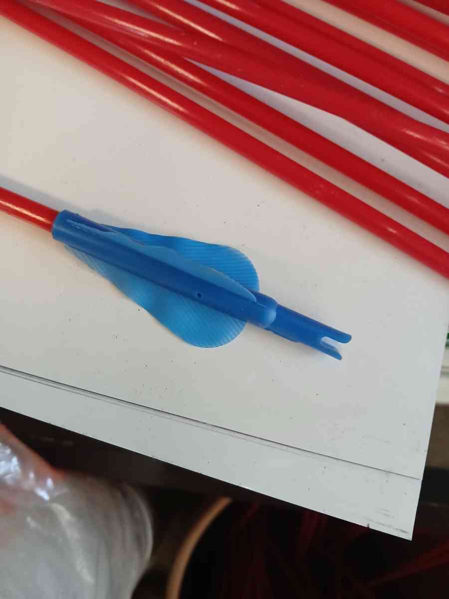 field tipped arrows - Florissant, Missouri - FleaMarketBay