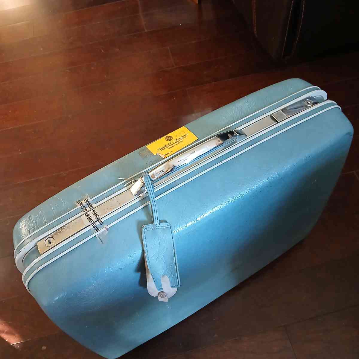 Samsonite vintage suitcase - Indianapolis, Indiana