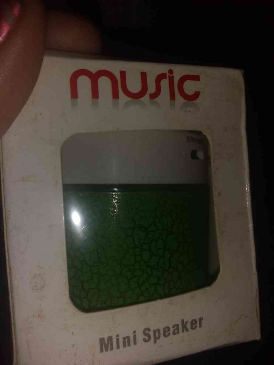mini Bluetooth speaker - Pensacola, Florida - FleaMarketBay