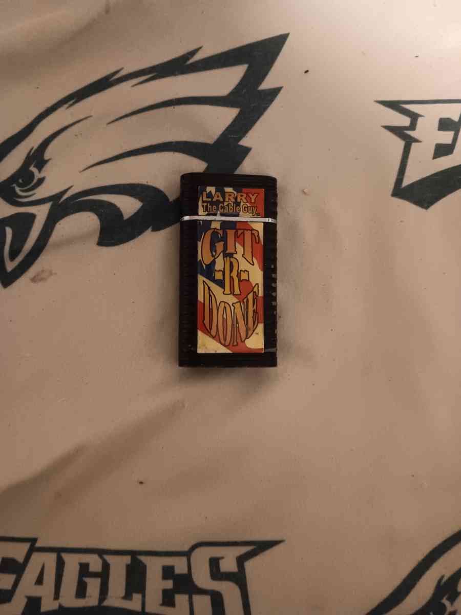 Larry the cable guy git r done lighter from 2005 - Jermyn, Pennsylvania