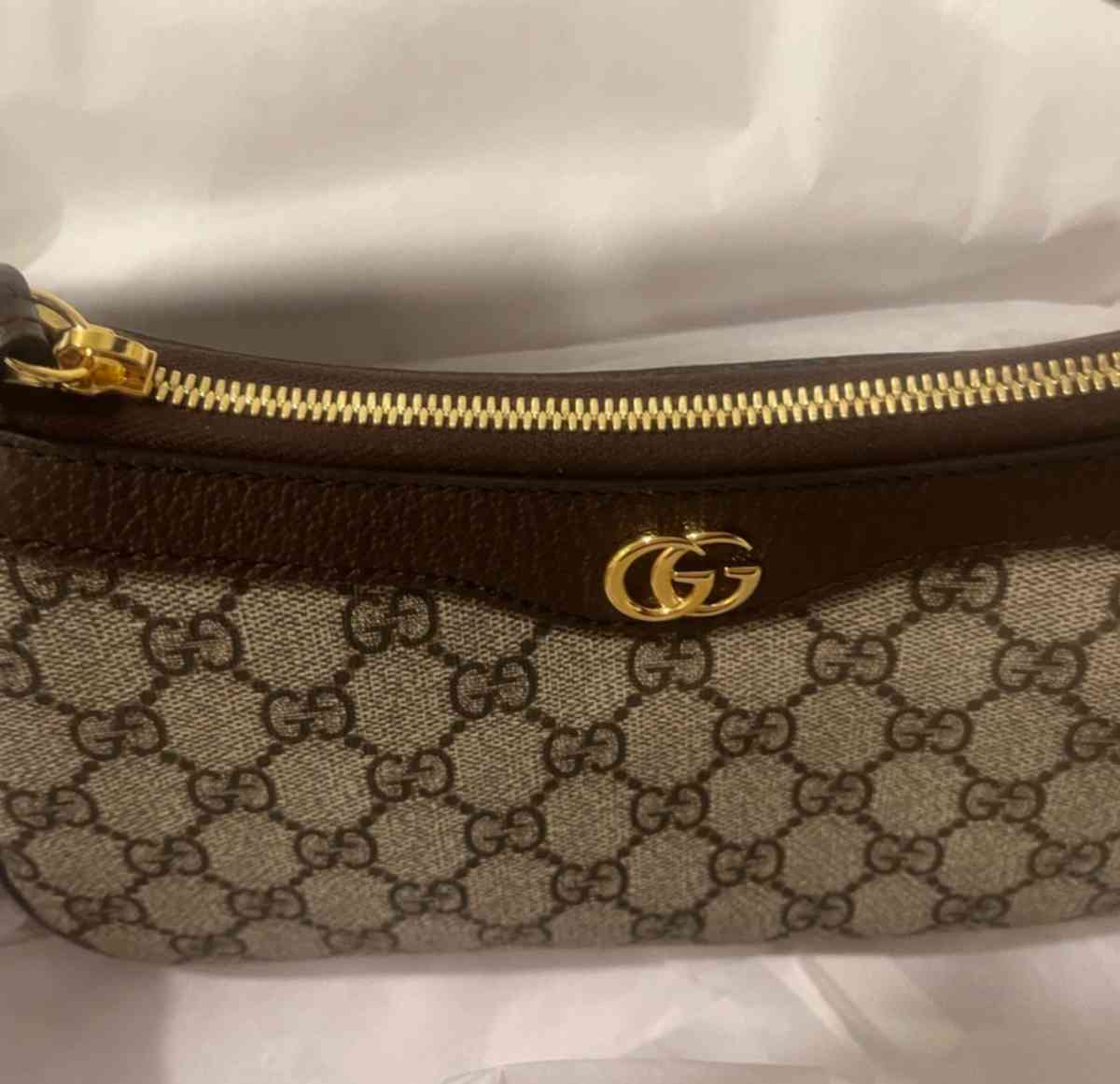 Gucci Shoulder bag - Paradise Valley, Arizona - FleaMarketBay