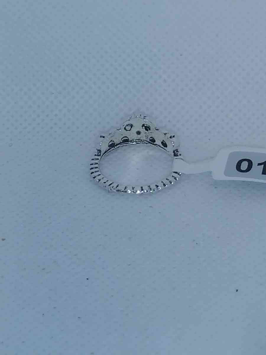 Heart Tiara Ring - Roanoke, Virginia - FleaMarketBay