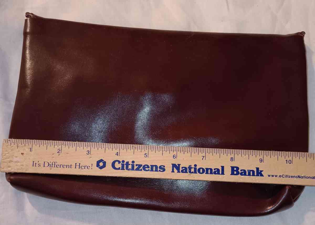 Vintage clutch - Prentiss, Mississippi - FleaMarketBay